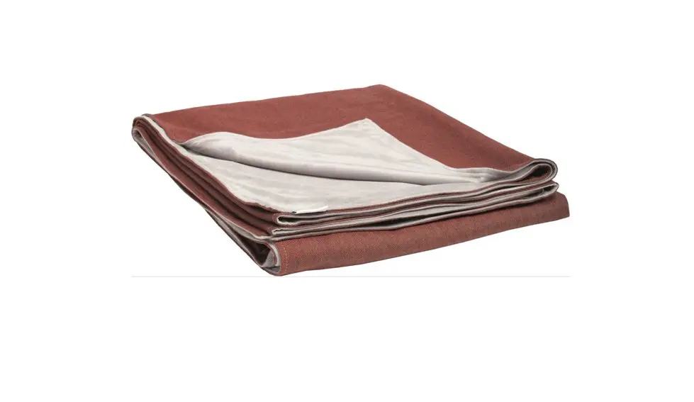 Decke 404009 Rot, Rückseite Hellgrau von Stern 100% Polyacryl, Rückseite 100% Polyester ca. 200x156cm