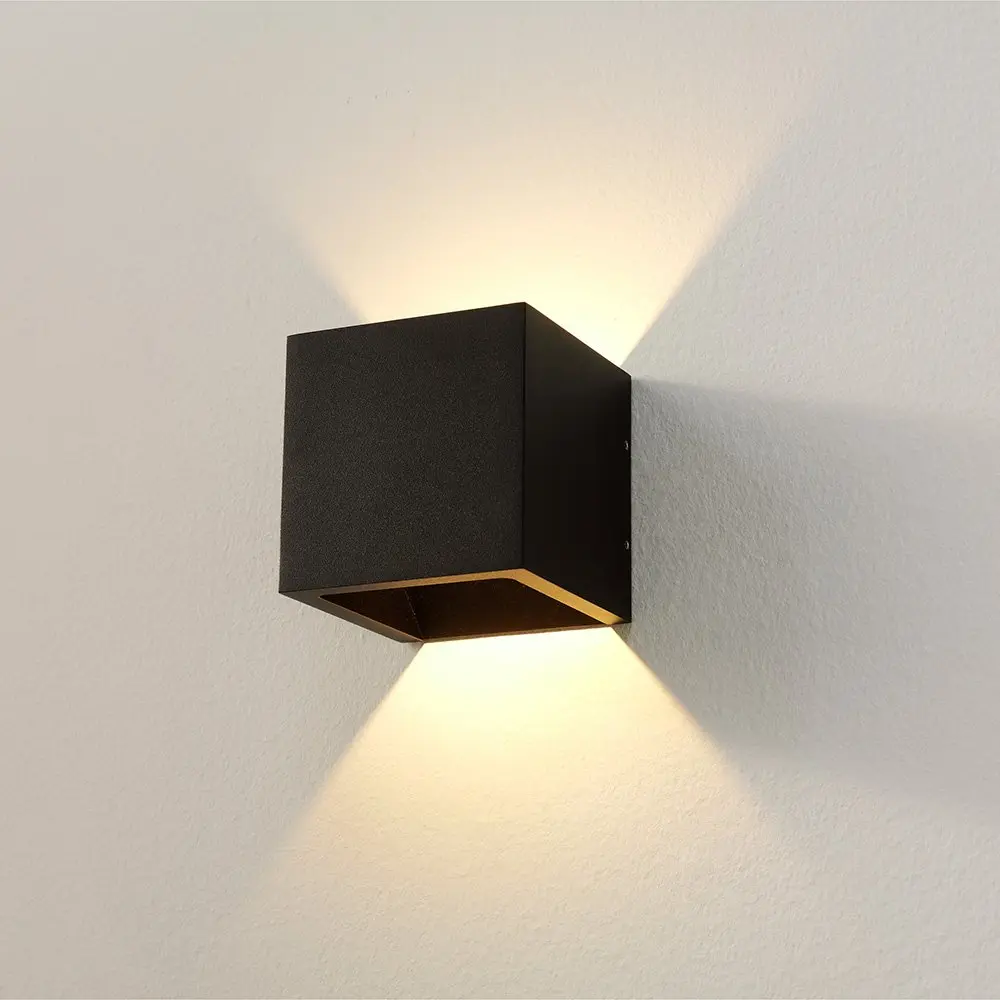 LED Wandleuchte 17066.. Schwarz Aluminium ca. 10x10cm